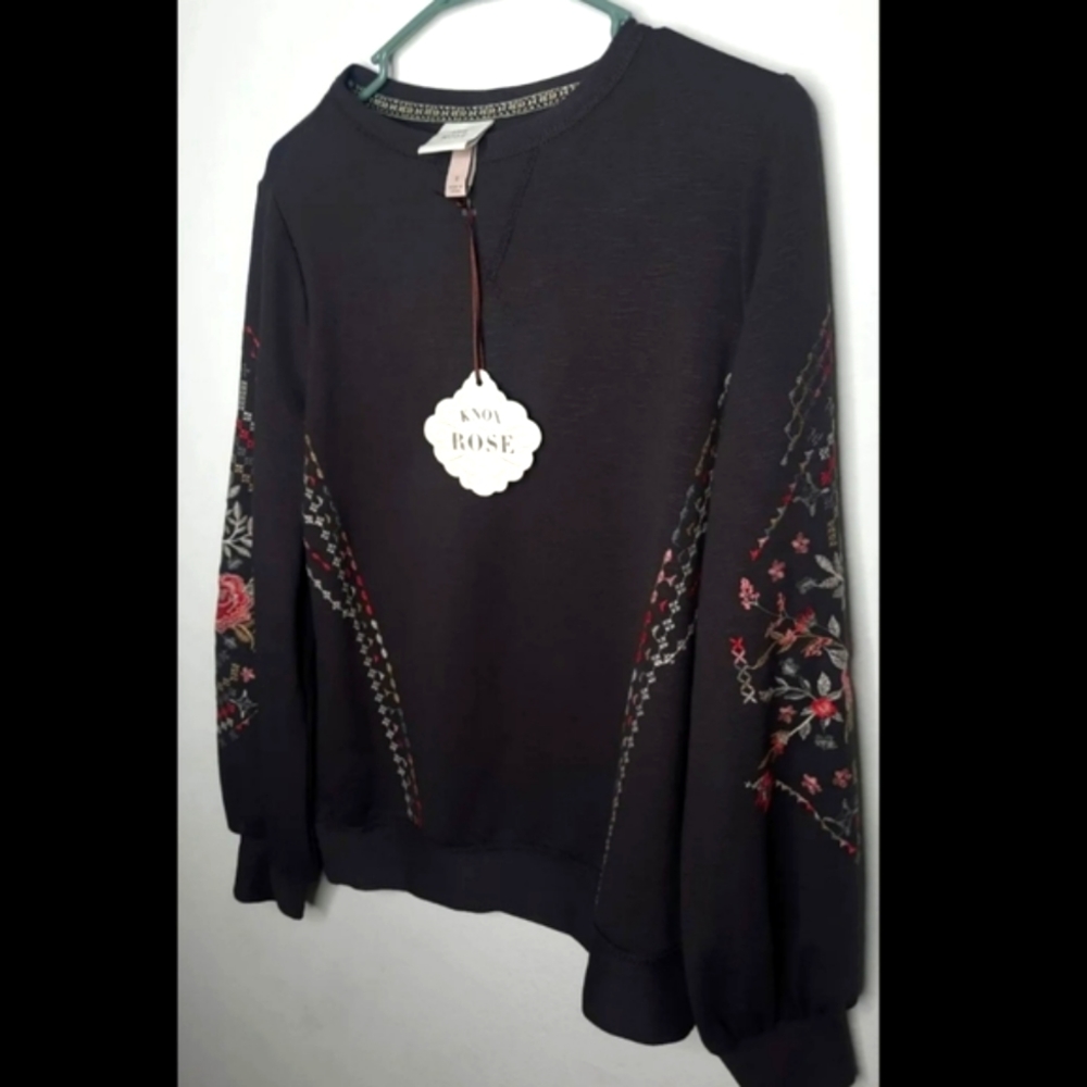 Knox Rose Small Gray Pink Floral Embroidered Longsleeve Pullover Boho Sweater